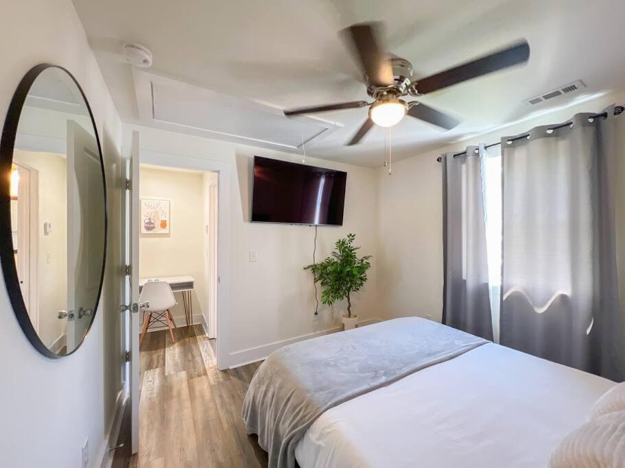 2Br Cedar Lane Road Retreat At Swamp Rabbit Trail! Apartment Greenville Bagian luar foto